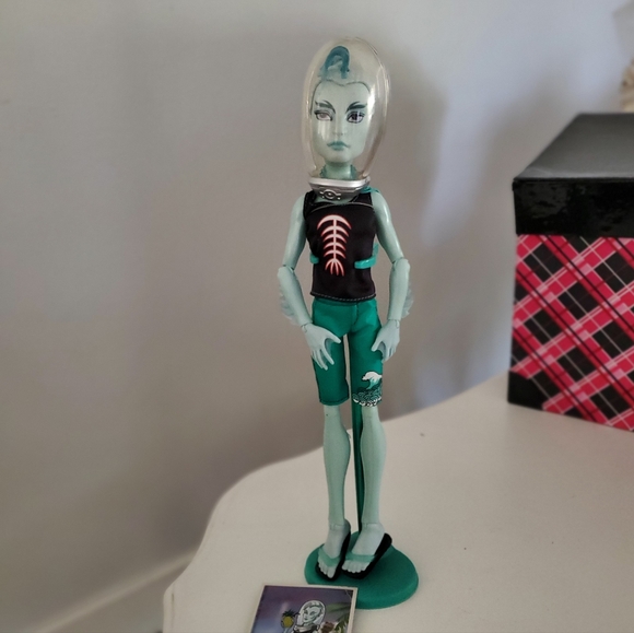 MONSTER HIGH First WaveSKULL SHORES -G1GILLINGTON 